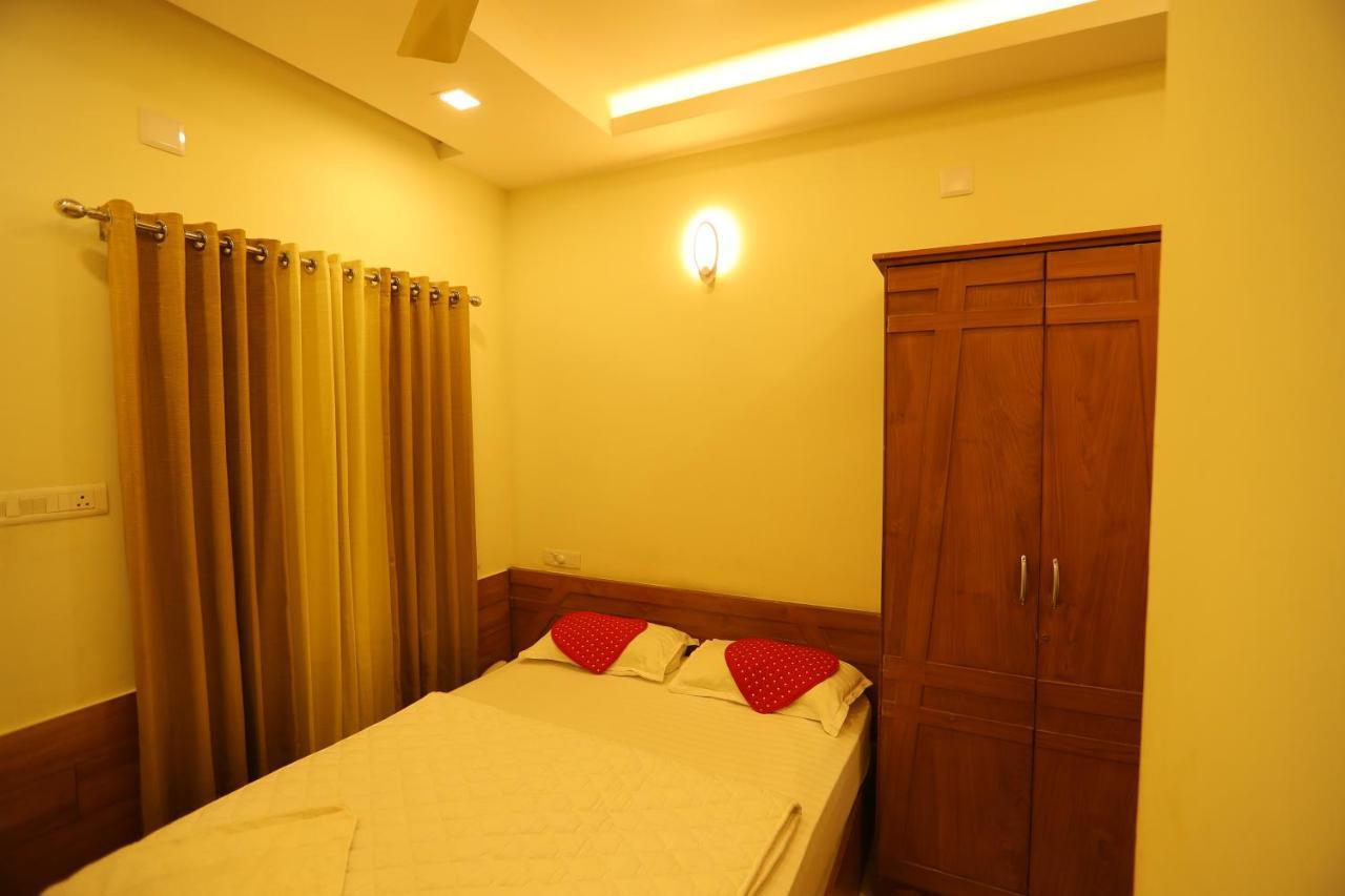 Sapphire Inn Nedumbassery Dış mekan fotoğraf