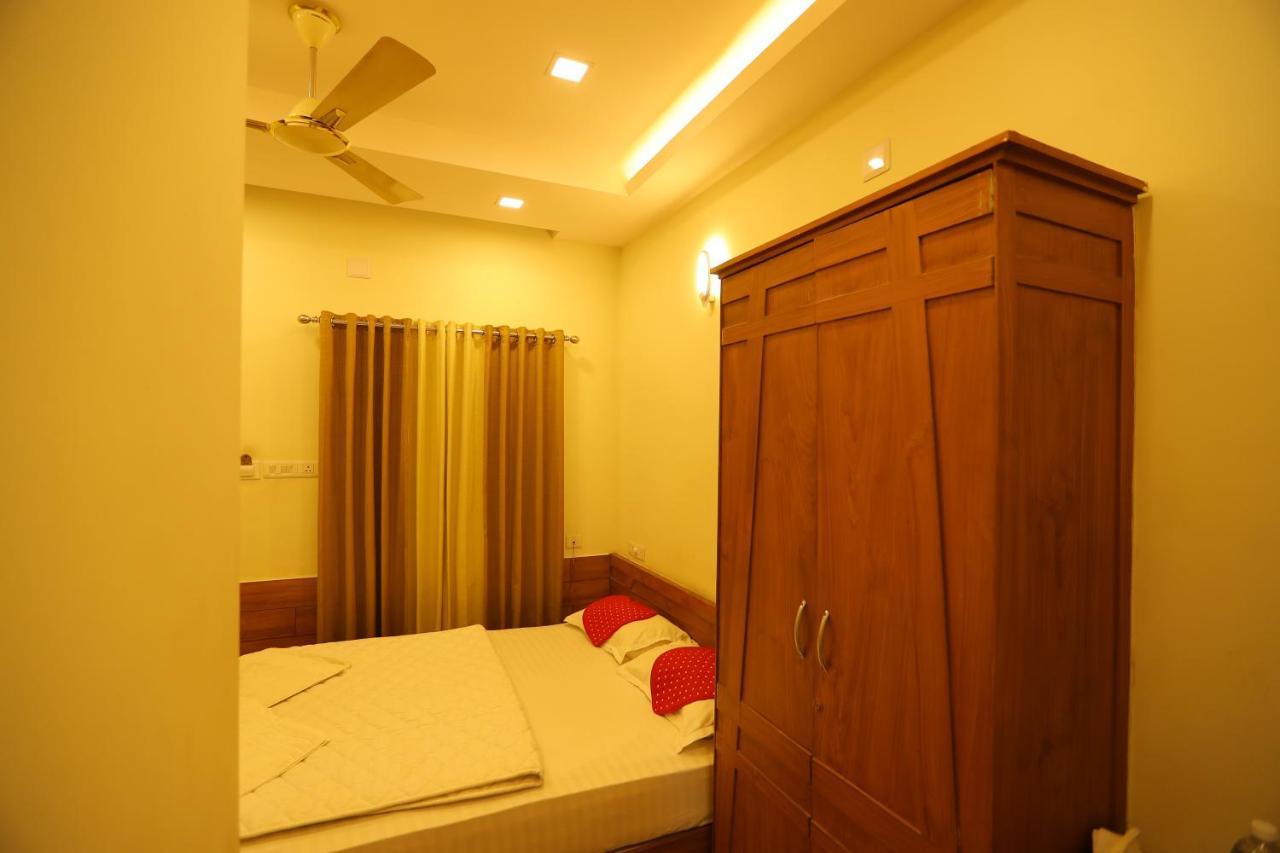 Sapphire Inn Nedumbassery Dış mekan fotoğraf