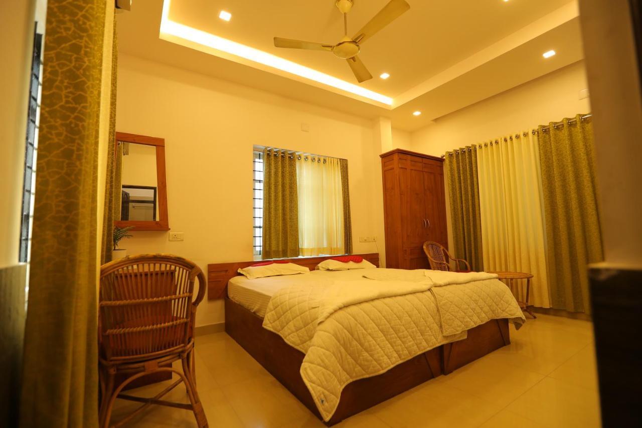 Sapphire Inn Nedumbassery Dış mekan fotoğraf