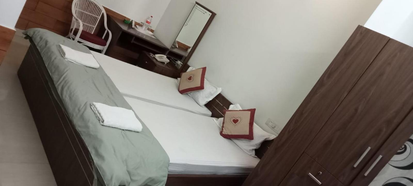 Sapphire Inn Nedumbassery Dış mekan fotoğraf